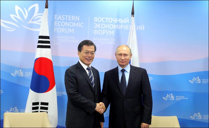 Vladimir Putin and Moon Jae-in