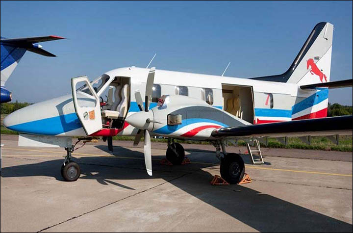 Vladimir Putin demands action to develop regional air routes, airports and 'fast-trackzones'.