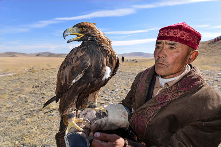 A dying form of hunting with eagles dating back to prehistoric times could be resurrected in Siberia, despite opposition from conservationists