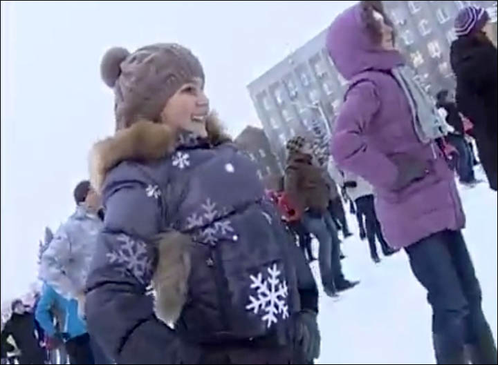 Yeti Gangnam style