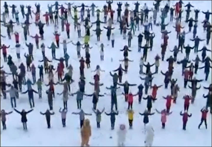 Yeti Gangnam style