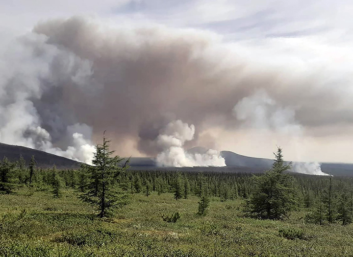 Arctic fires worsen and now threaten world famous park set up to recreate flora of woolly mammoth era