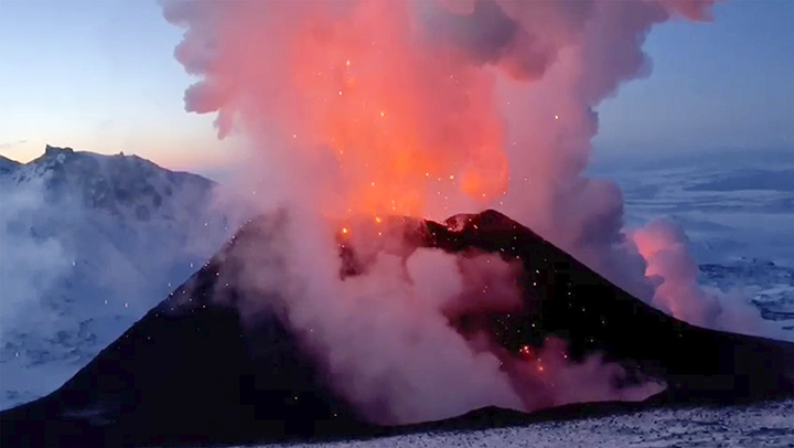 Spectacular footage records the formation of new second cone on highest active volcano in Eurasia