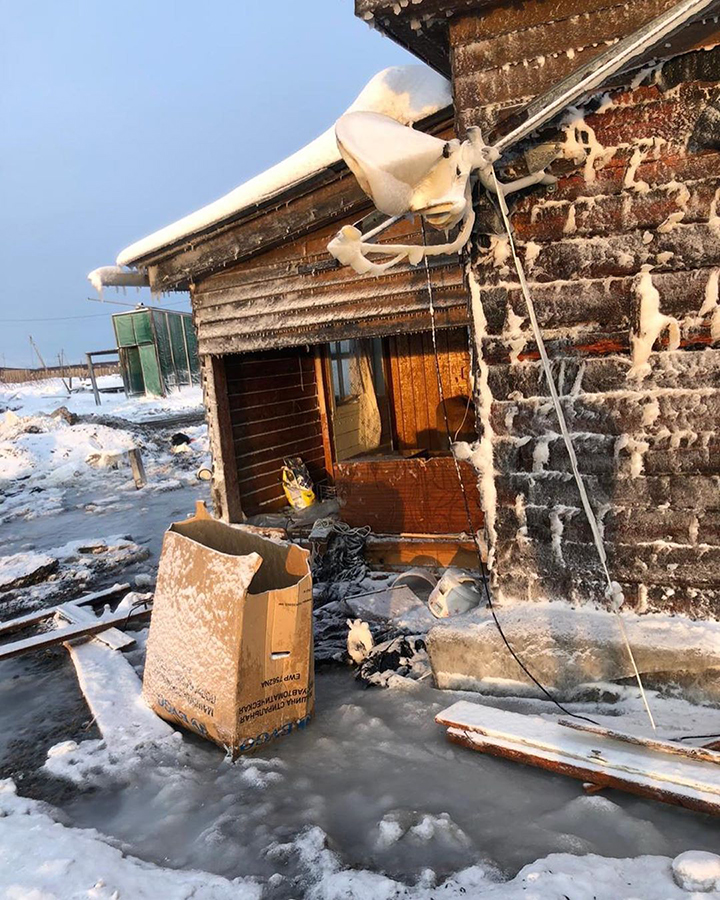 State of emergency after a surge wave smashes windows, floods houses in Khabarovsk region 
