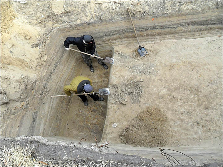 First pictures of 'unique' Bronze Age warlord's full battle dress may be a 'war trophy'.