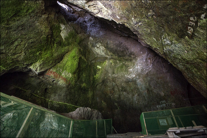 Denisova cave