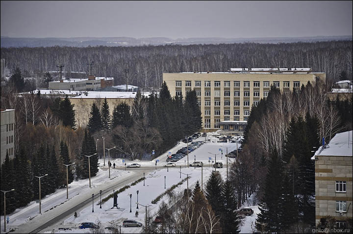 Institute of Nuclear Physics