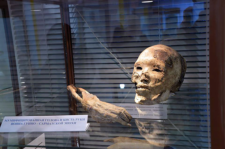 Meet a lifelike 2000 year old Hun warrior with his bow and ‘whistling arrows’