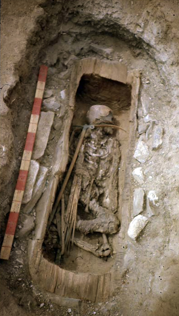 Amazon girl in grave