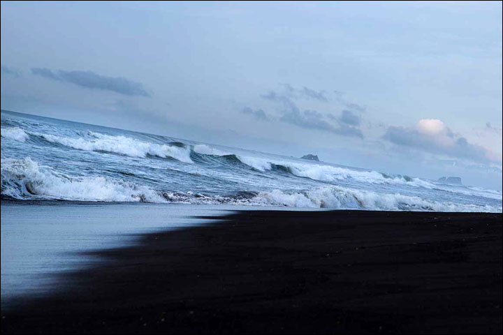 I love Kamchatka for its uniqueness, natural rawness, wildlife and the feeling that you are in a place like no other