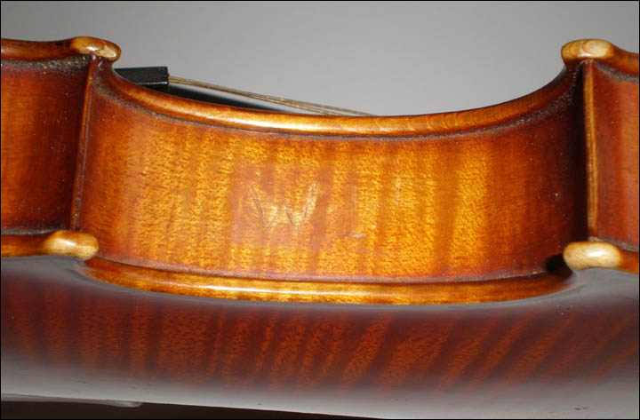 'Stradivarius violin' revealed in Siberia