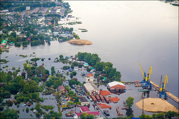 flooding 2013 the Far East of Russia