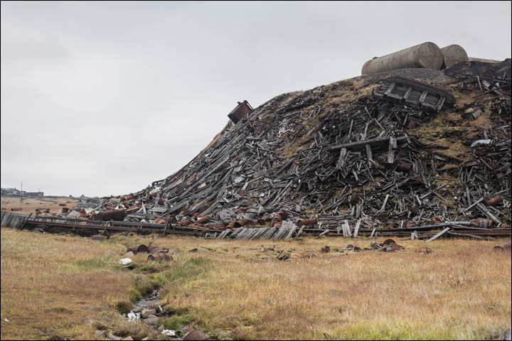 Arctic garbage