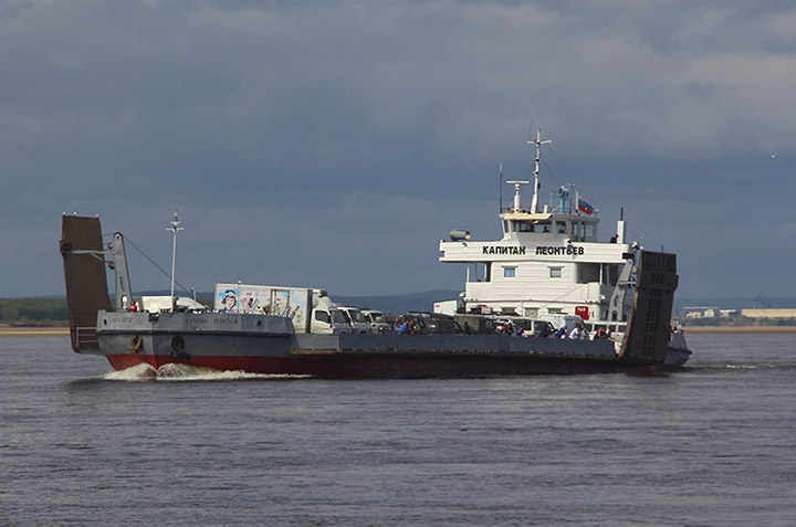 Ferry from Nizhny Bestyakh to Yakutsk