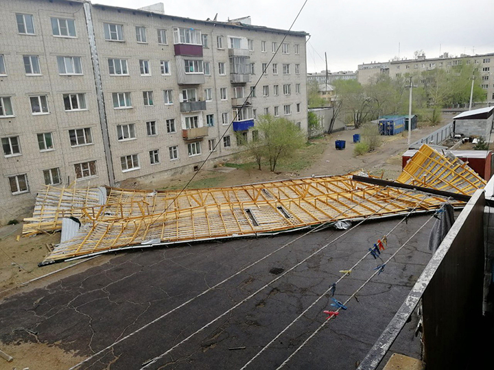 Roofs ripped off dozens of buildings, including maternity hospital by stormy wind in Chita 