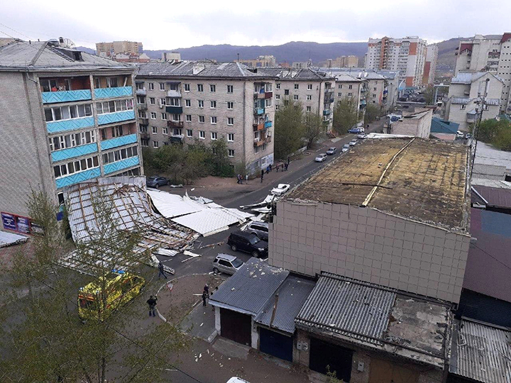 Roofs ripped off dozens of buildings, including maternity hospital by stormy wind in Chita 