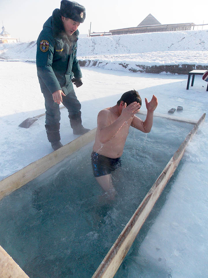 Faith conquers the cold: across Siberia, Russians mark Orthodox Epiphany