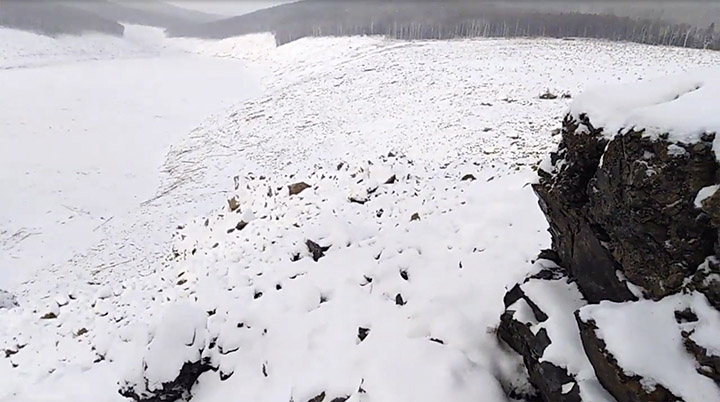 Army sent to assess giant rockfall