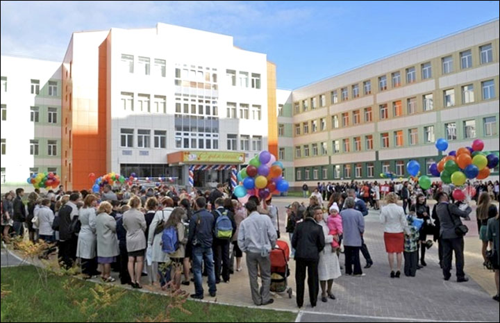 school bans trousers for girls