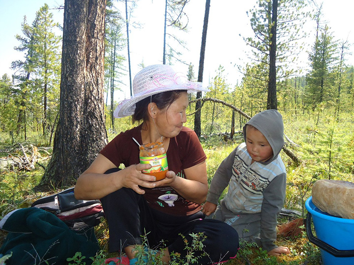 Olga and her eldest son Alash