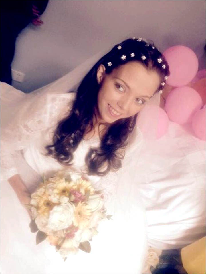 Hospital bed wedding for brave woman battling rare cancer