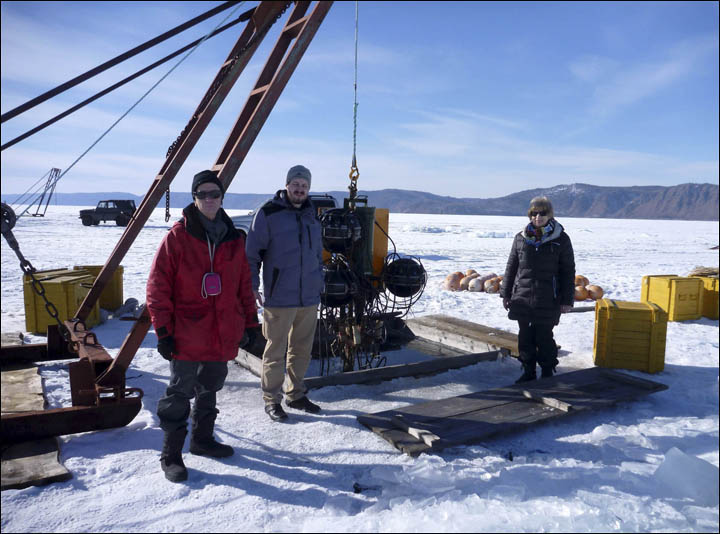 Baikal neutrino telescope
