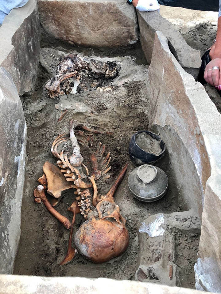Burial 21